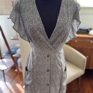 Black and White Midi Dress with pockets - XS